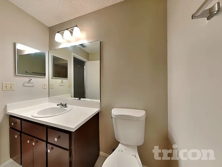 4918 Ithaca Ln — Photo 13