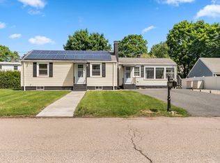 8 Woodlawn Dr, Millis, MA 02054