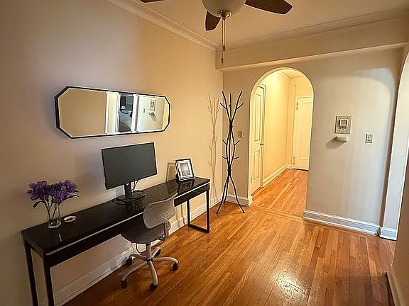 4th image of 2540 31st Ave APT 1K