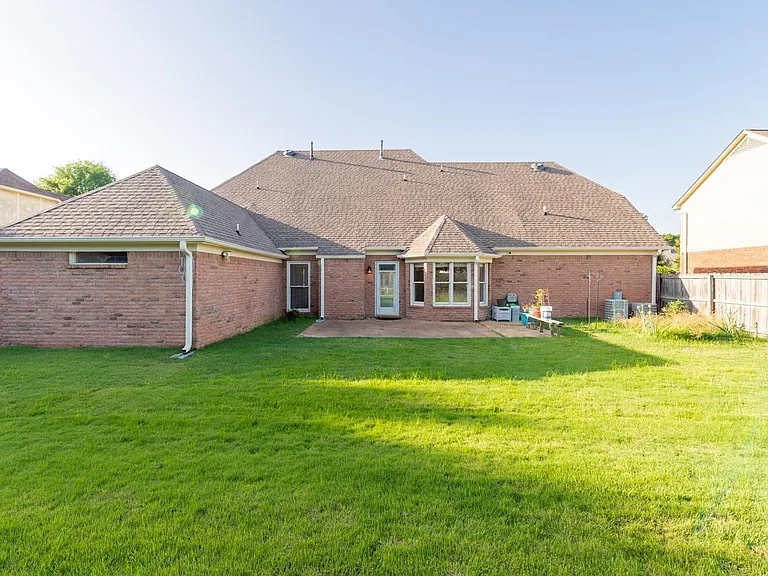 10191 Wynmanor Dr — Photo 18