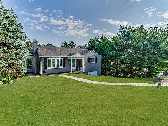 3rd image of 4733 Carlyn Dr