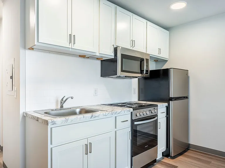 Sandburg Studios | $500 Move-In Credit + Reduced $500 Security Deposit! — Photo 7