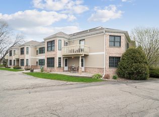 5399 Blue Bill Park Dr UNIT 4, Waunakee, WI 53597