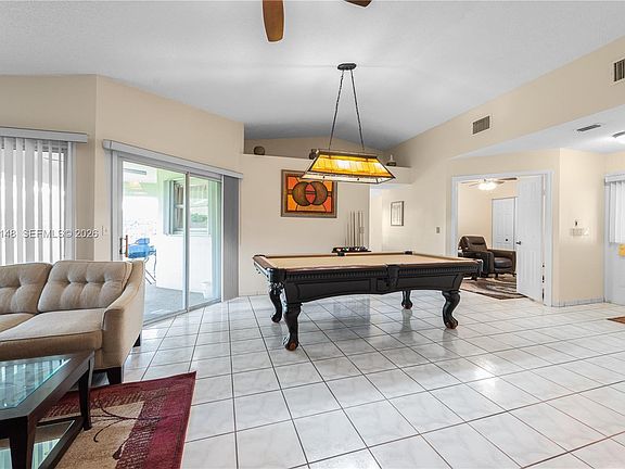 5th image of 2585 SE 7th Pl