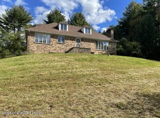 2507 Valley View Acres Rd, Stroudsburg, PA 18360