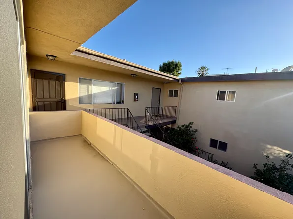 11816 Mayfield Ave #203, Los Angeles, CA 90049