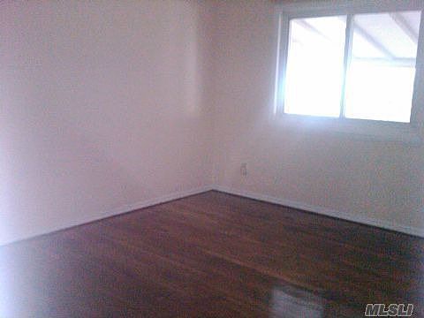5th image of 16014 Baisley Blvd
