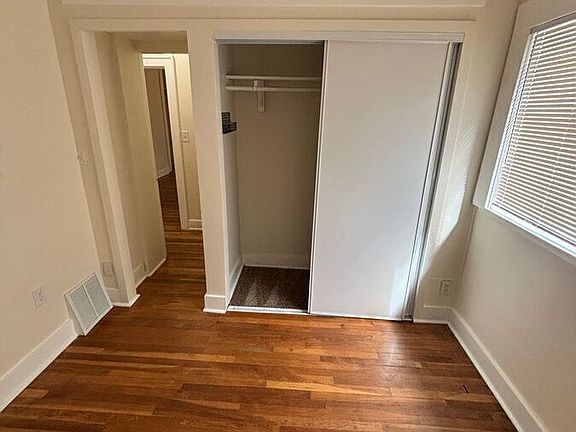 2nd image of 9414B Roosevelt Way NE