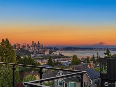 2630 W Lynn Street, Seattle, WA, 98199