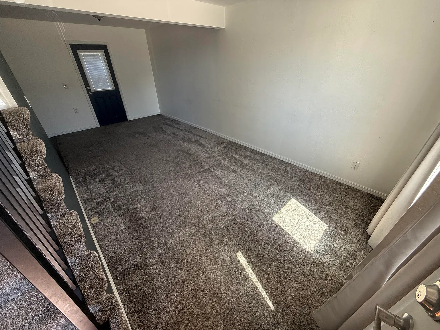 3 bed, 1600 sqft, $1,600 — Photo 4