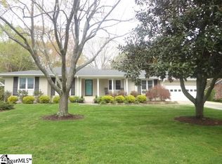 9 Riviera Dr, Greenville, SC 29615