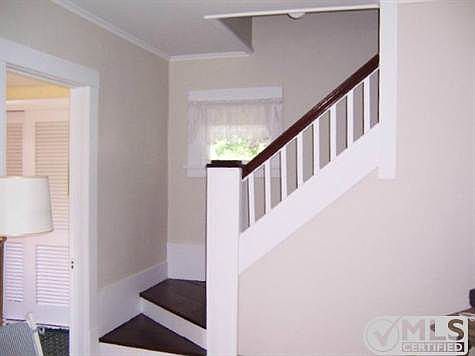 5th image of 701 W B St