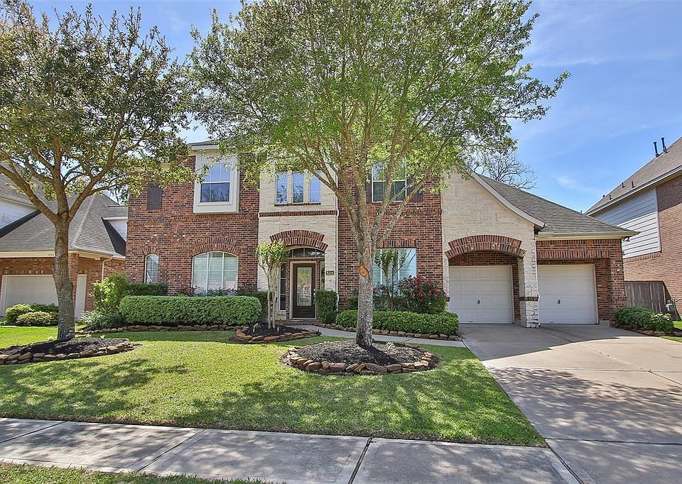 1st image of 8314 Crescent Knolls Dr