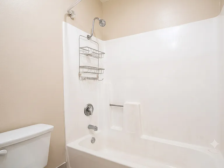 4150 34th St #6 — Photo 11