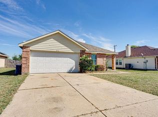 256 Meadowcrest Dr, Terrell, TX 75160