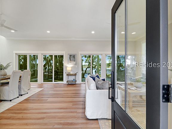 3rd image of 1185 Brotherhood Way