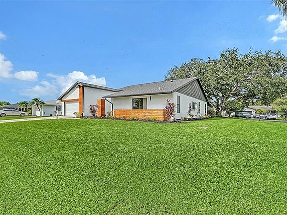 4th image of 5744 AUGUSTA CIRCLE