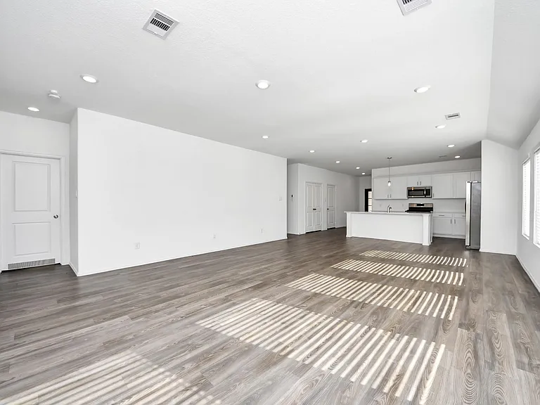 26631 Castiel Dr — Photo 31