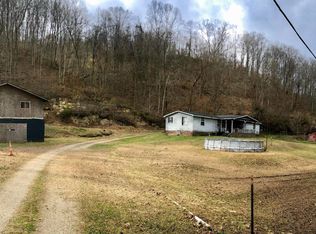 40 Barn Dance Way, Charleston, WV 25312