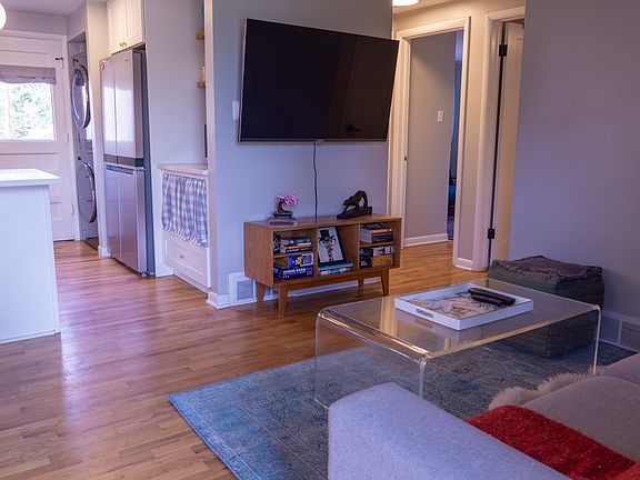 3rd image of 1052 Lowell Blvd