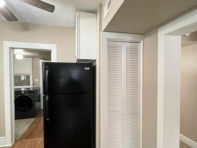 1002 N Grimes St — Photo 10