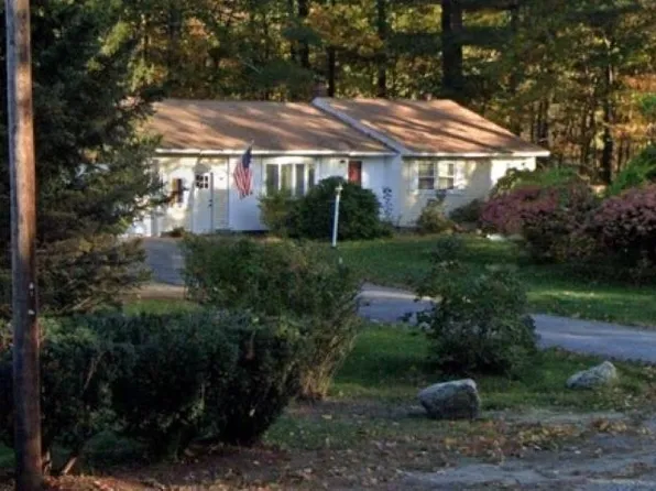 830 South Mammoth Road, Manchester, NH 03109