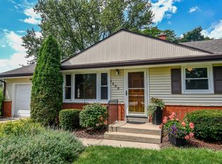 1533 S 167th St, New Berlin, WI 53151