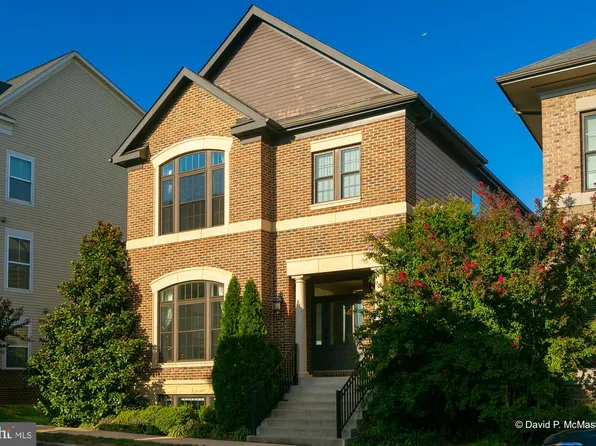 20434 Codman Dr, Ashburn, VA 20147