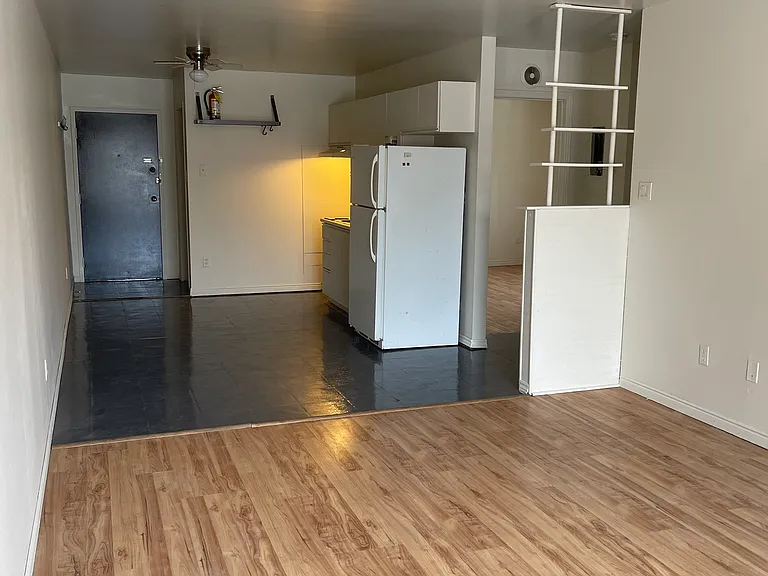 303 Killaly St W — Photo 19