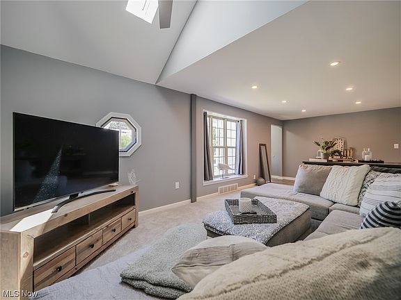 4th image of 6402 Westminster Dr