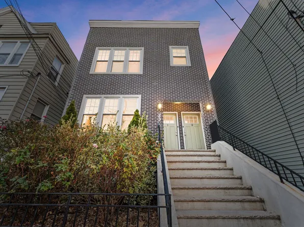 23 Randolph Avenue image 1 of 21