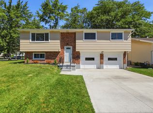 35 Tomcyn Dr, Williamsville, NY 14221