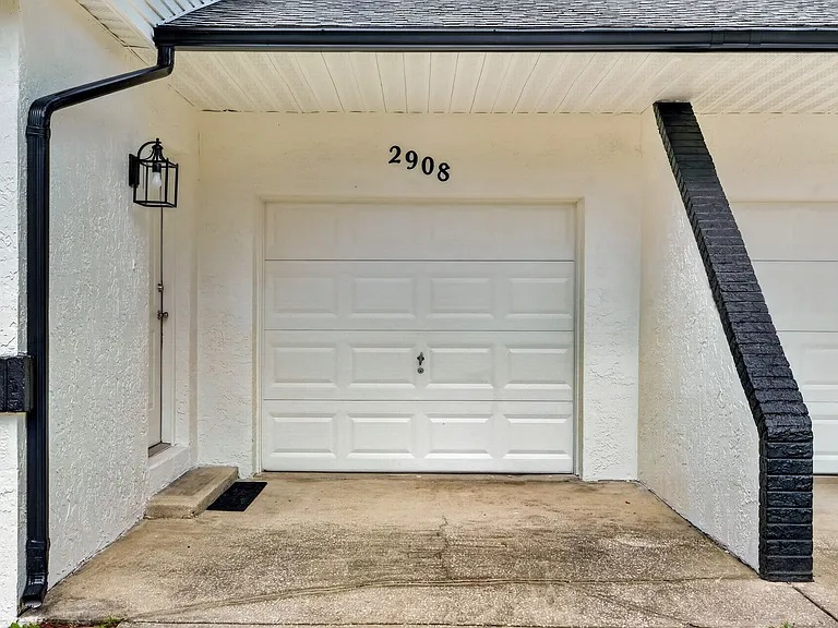 2908 Nordman Ave #2908 — Photo 2