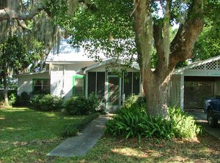 941 7th St, Cedar Key, FL 32625