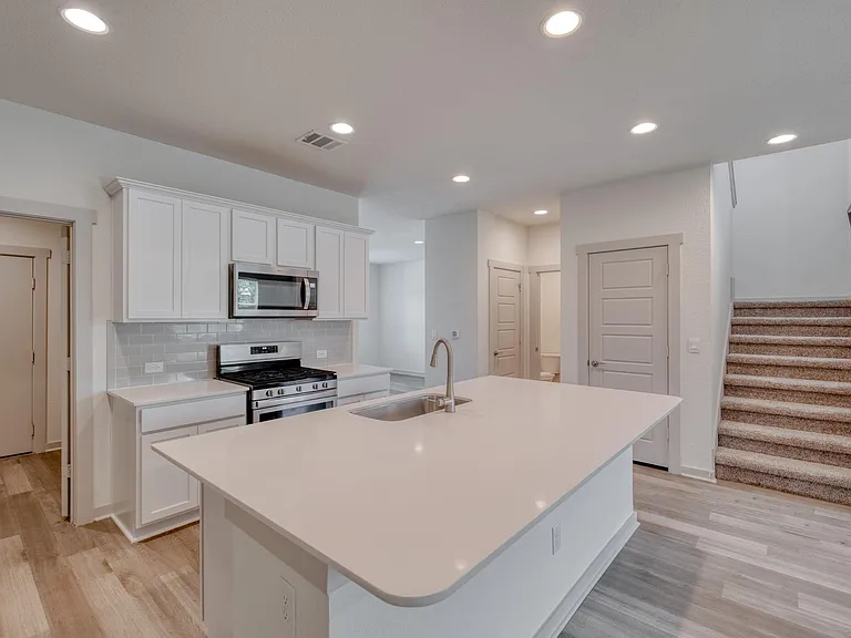 7501 Smallwood Dr — Photo 6