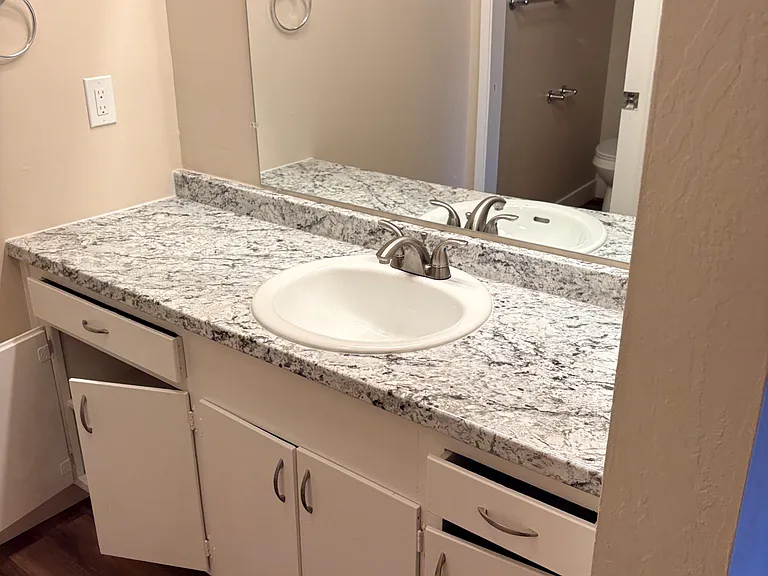 Mallard Creek Apartments — Photo 8