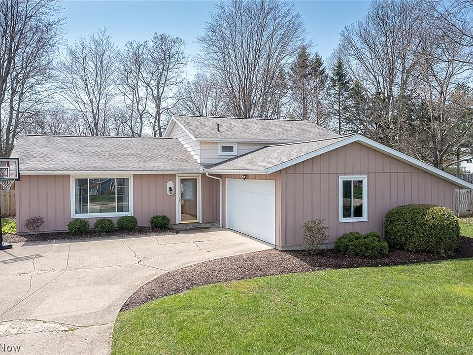 1st image of 20693 Pineview Cir