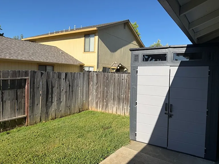 2556 Sabre Ct — Photo 11