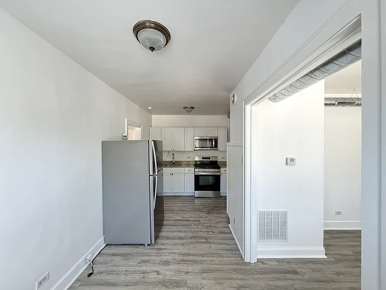 1605 N McVicker Ave #2 — Photo 7