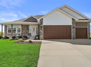 809 Winery WAY, Cambridge, WI 53523