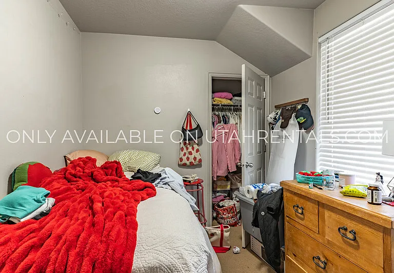 843 E 620 N #L2-2 — Photo 10
