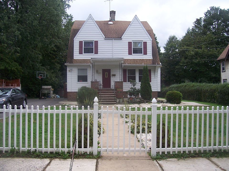 1st image of 382 Heywood Ave