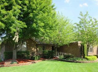 50056 Oxford Dr, Macomb, MI 48044