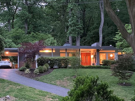 5th image of 9020 Hamilton Dr