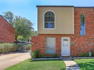 1412 Silverpines Rd, Houston, TX 77062