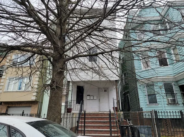 26 N 12th St, Newark, NJ 07107