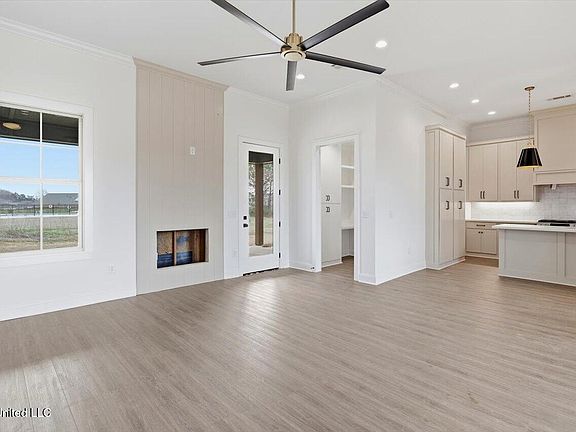5th image of 528 Baleigh Way