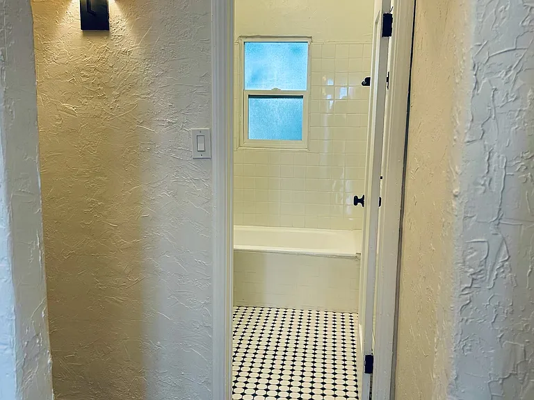 3517 Marathon St #204 — Photo 7