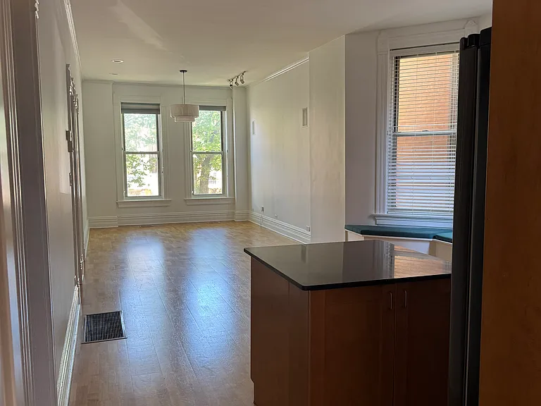 1467 W Huron St #1 — Photo 2