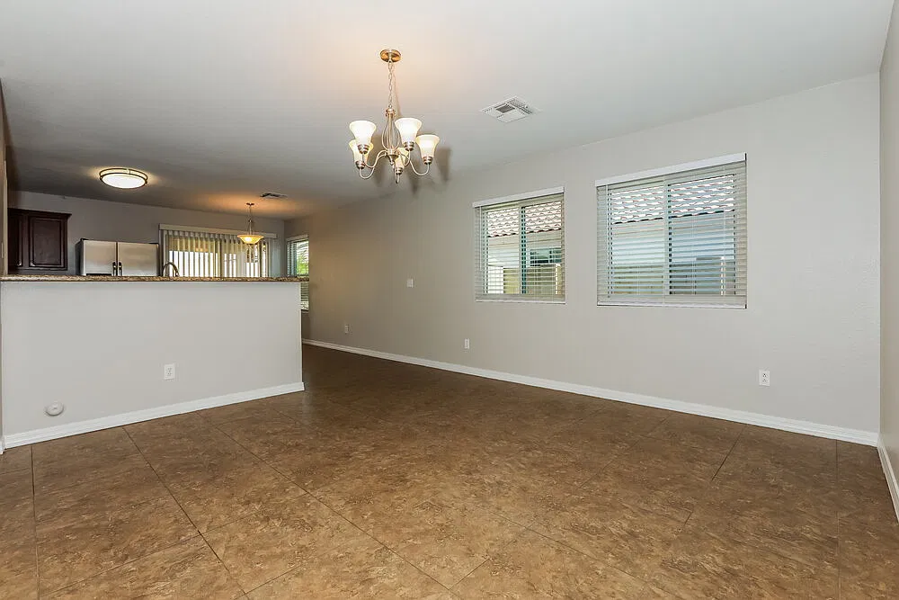 4 bed, 2.0 bath, 1762 sqft, $2,415 — Photo 4
